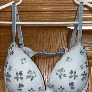 Victoria’s secret 34/D Floral Lace Padded Bra